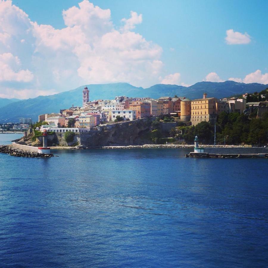 Appartamento Casa Chjuca Au Coeur De La Citadelle Bastia  Esterno foto